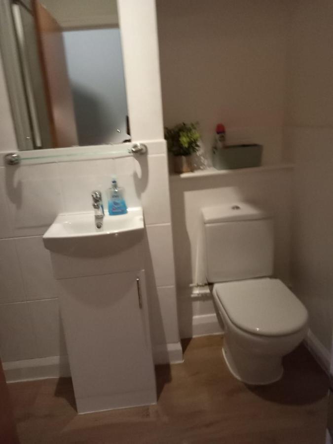 Penllech House - Huku Kwetu Notts - 3 Bedroom Spacious Lovely And Cosy With A Free Parking- Affordable And Suitable To Group Business Travellers Nottingham Exterior foto